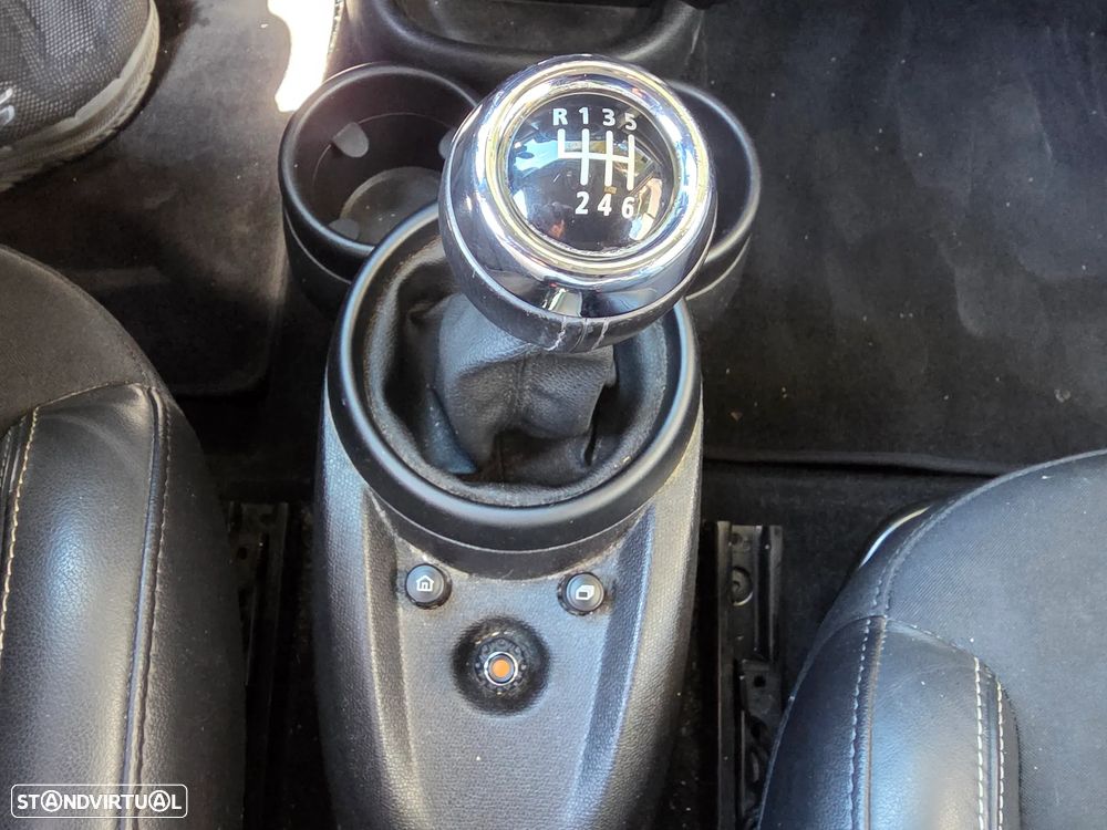 MINI Countryman Cooper D - 15