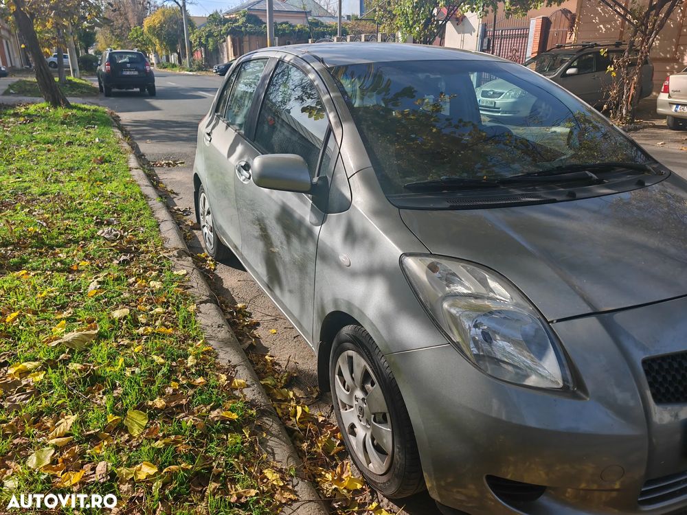 Toyota Yaris 1.3 Luna - 1