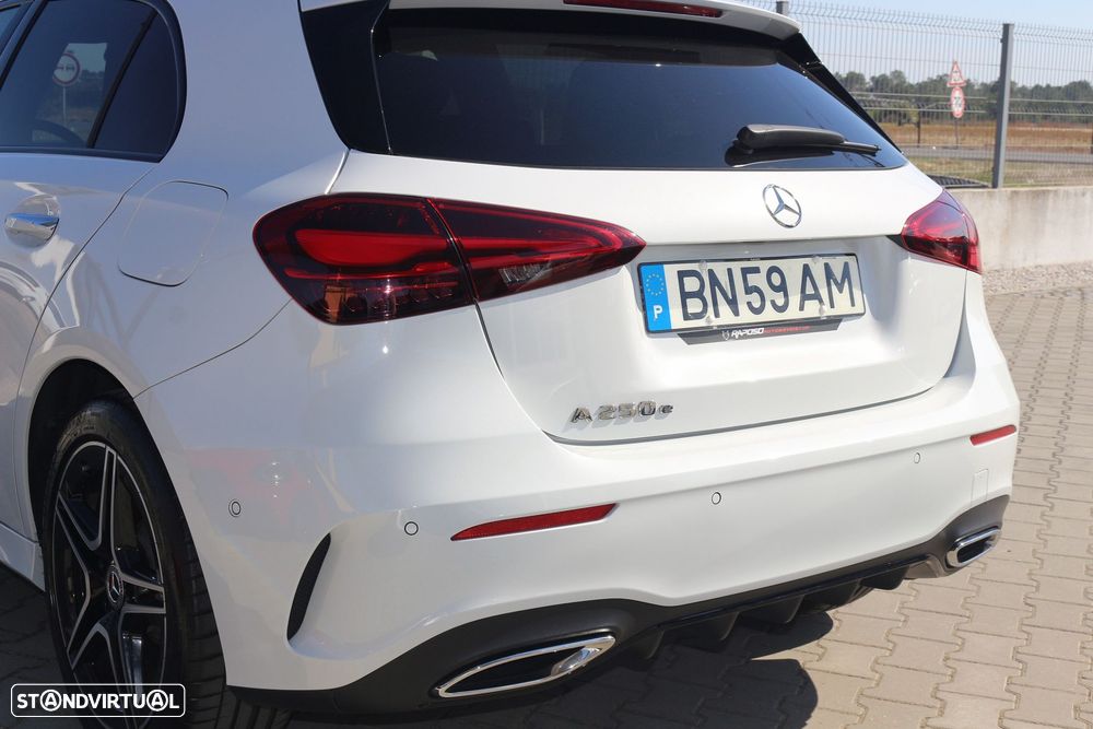 Mercedes-Benz A 250 e - 16