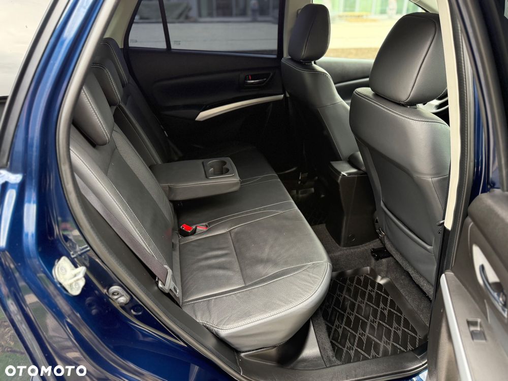 Suzuki SX4 S-Cross 1.4 T Premium 4WD - 25