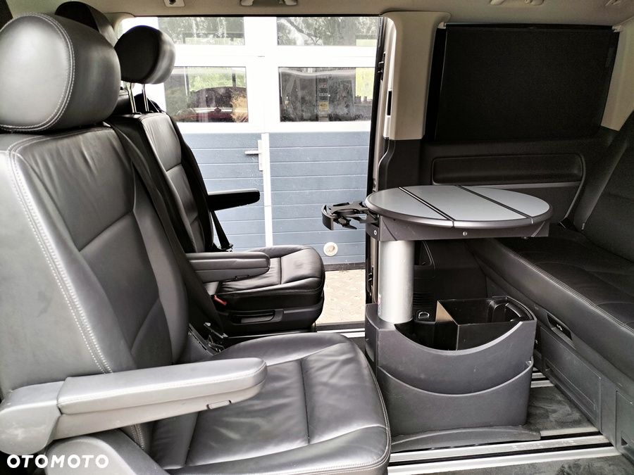Volkswagen Multivan - 21