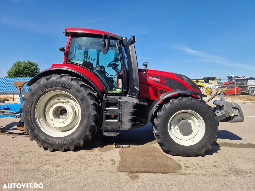 Valtra T 235A TRACTOR AGRICOL 4x4 - 5