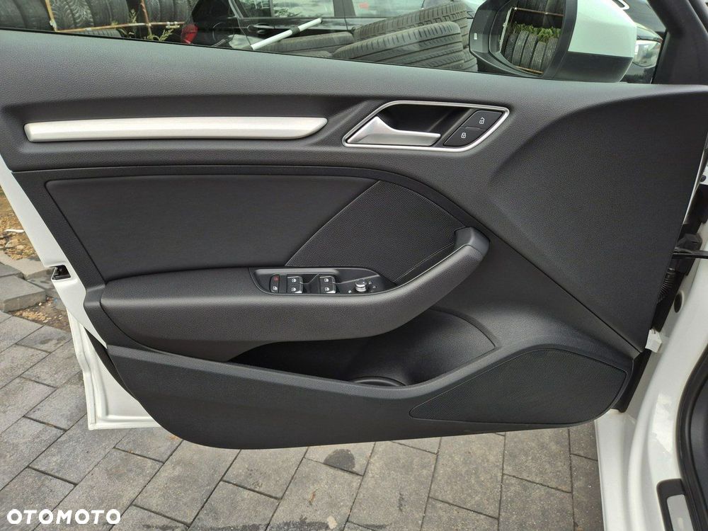 Audi A3 Sportback - 14