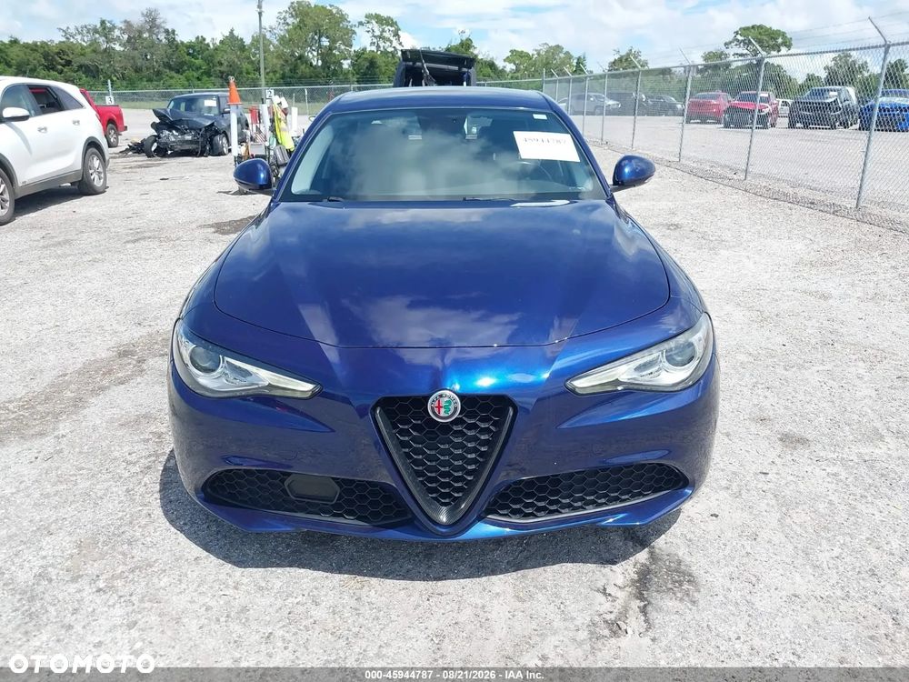 Alfa Romeo Giulia - 5