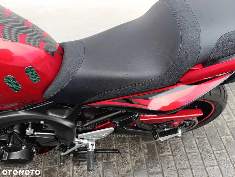 Yamaha FZ6 - 20