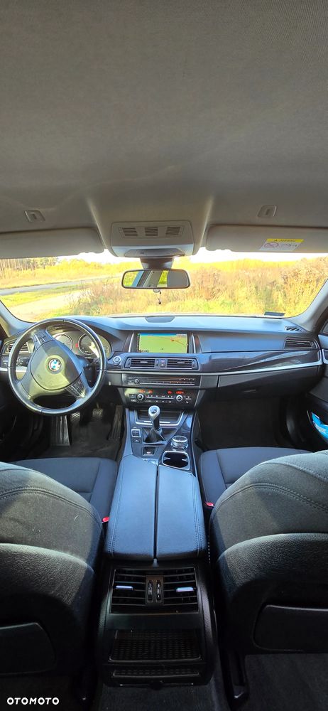 BMW Seria 5 520d Touring - 5