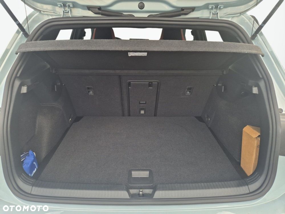 Volkswagen Golf - 17