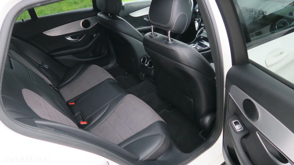 Mercedes-Benz Klasa C 200 7G-TRONIC Avantgarde - 13