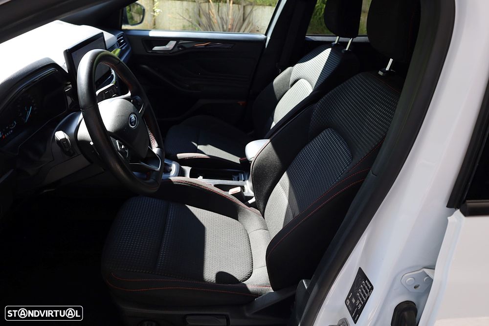 Ford Focus 1.0 EcoBoost MHEV ST-Line Aut. - 32