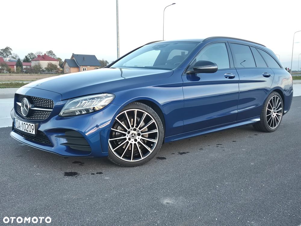 Mercedes-Benz Klasa C 220 d 4Matic T 9G-TRONIC AMG Line - 3