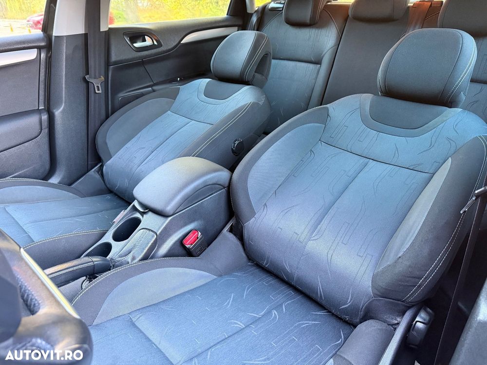 Citroën C4 1.6 HDI Style - 17