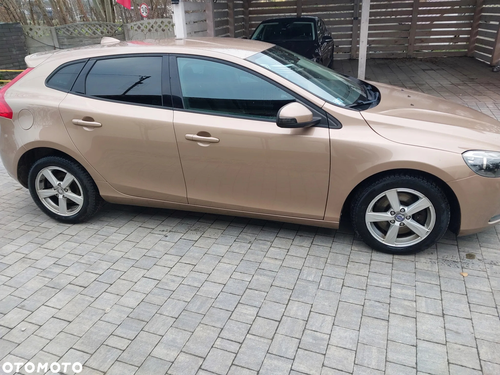 Volvo V40 D3 Geartronic - 14