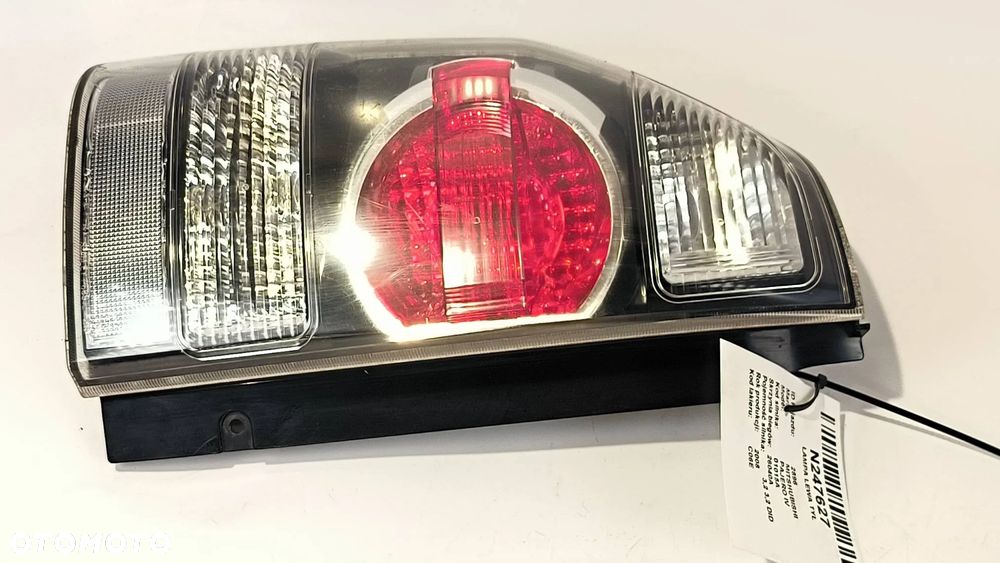 Lampa tylna prawa P3157 /lewa P3157 Mitsubishi Pajero 2008 SUV - 11