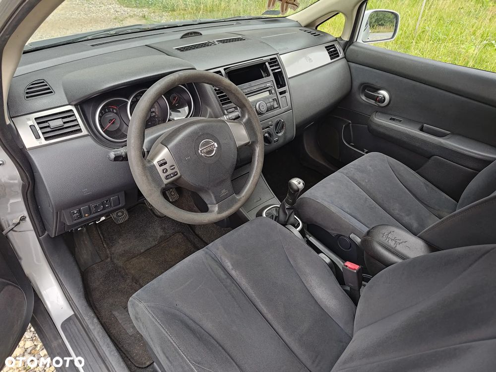 Nissan Tiida 1.6 Tekna - 10