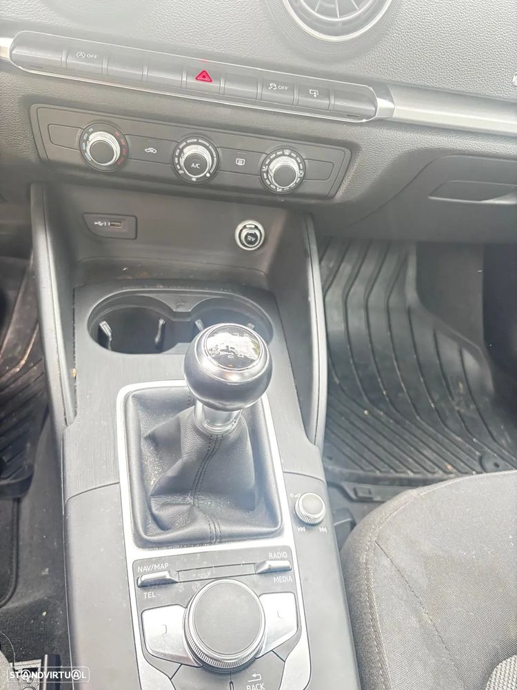 Audi A3 Limousine 1.6 TDI - 10