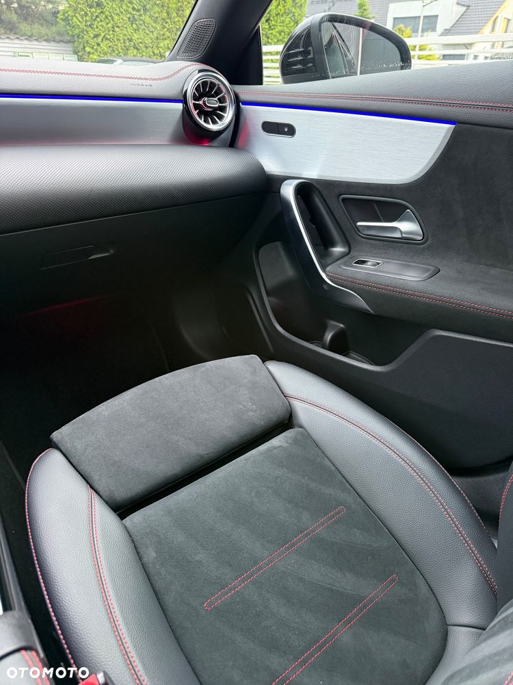 Mercedes-Benz CLA 180 7G-DCT Edition AMG Line - 31