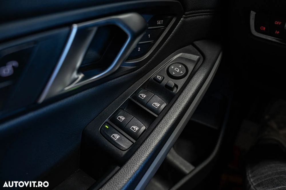BMW Seria 3 318d Aut. Luxury Line - 24