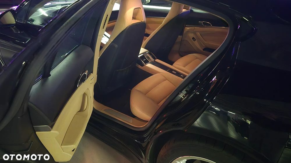 Porsche Panamera - 7
