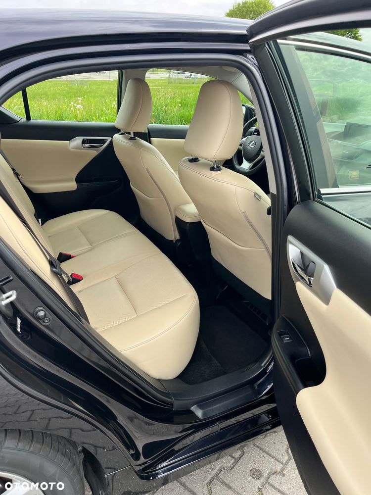 Lexus CT 200h Prestige - 13