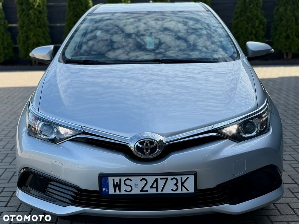 Toyota Auris 1.4 D-4D Dynamic - 3
