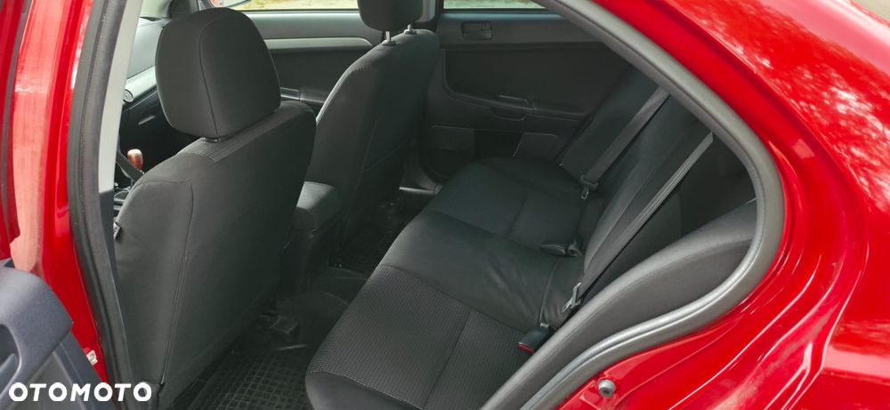 Mitsubishi Lancer 1.5 Invite - 15
