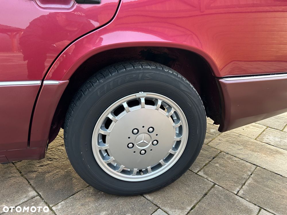 Mercedes-Benz W124 (1984-1993) - 30