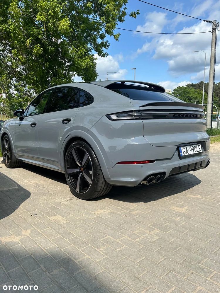 Porsche Cayenne - 1