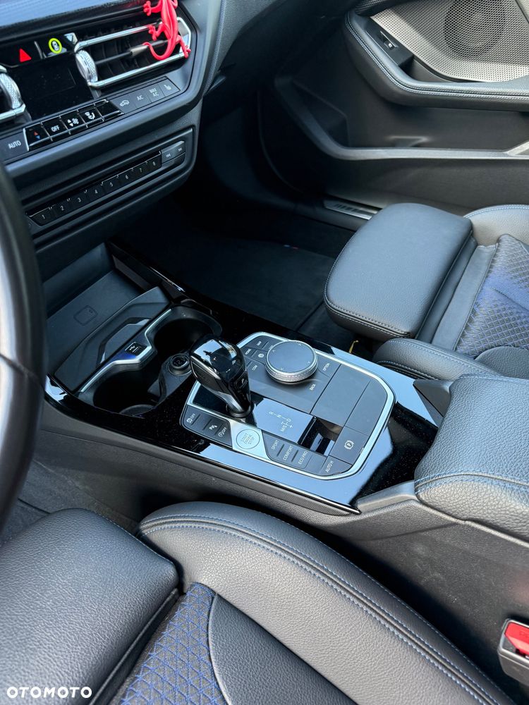 BMW Seria 2 218i M Sport - 11