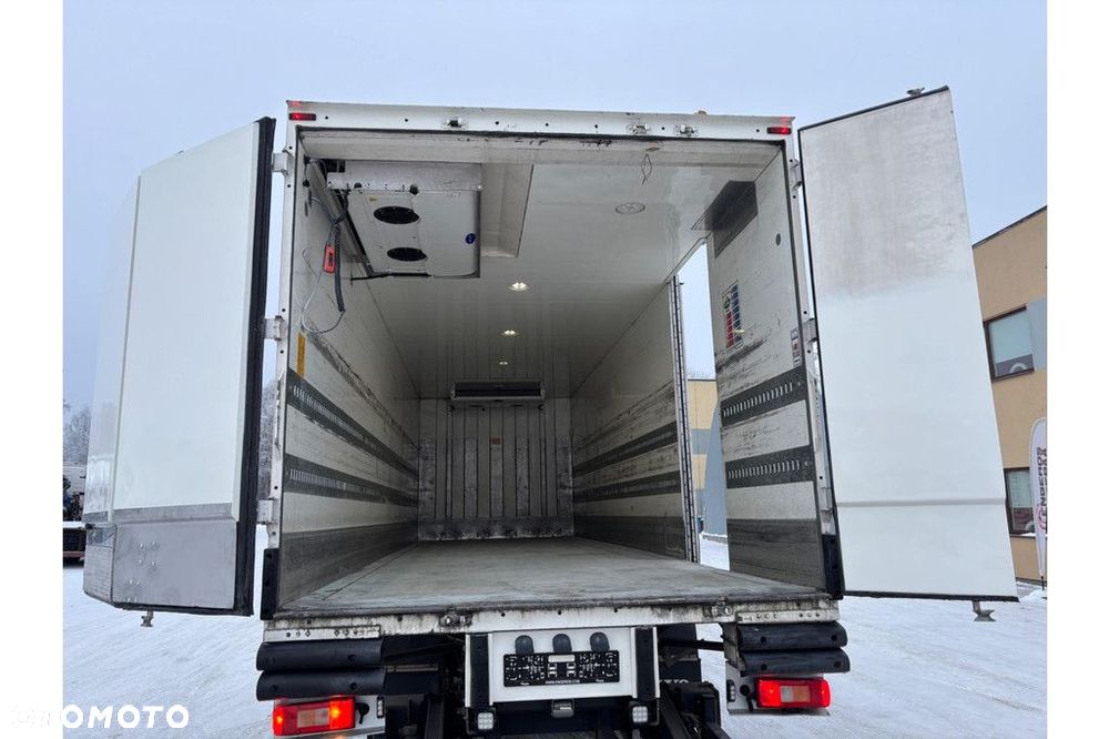 Volvo FM 370 6x2*4 + EURO6 + CARRIER SUPRA 1150 - 8