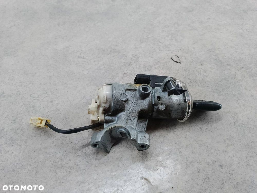 STACYJKA TOYOTA AVENSIS VERSO 45020-28-7 2.0 D-4D - 1