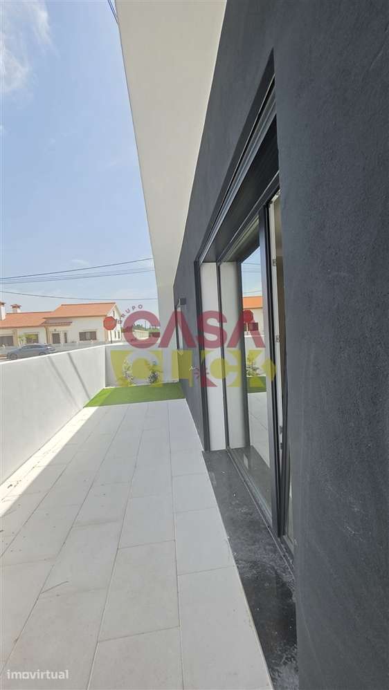 Moradia T2 Venda em Nossa Senhora de Fátima,Entroncamento - Grande imagem: 2/29