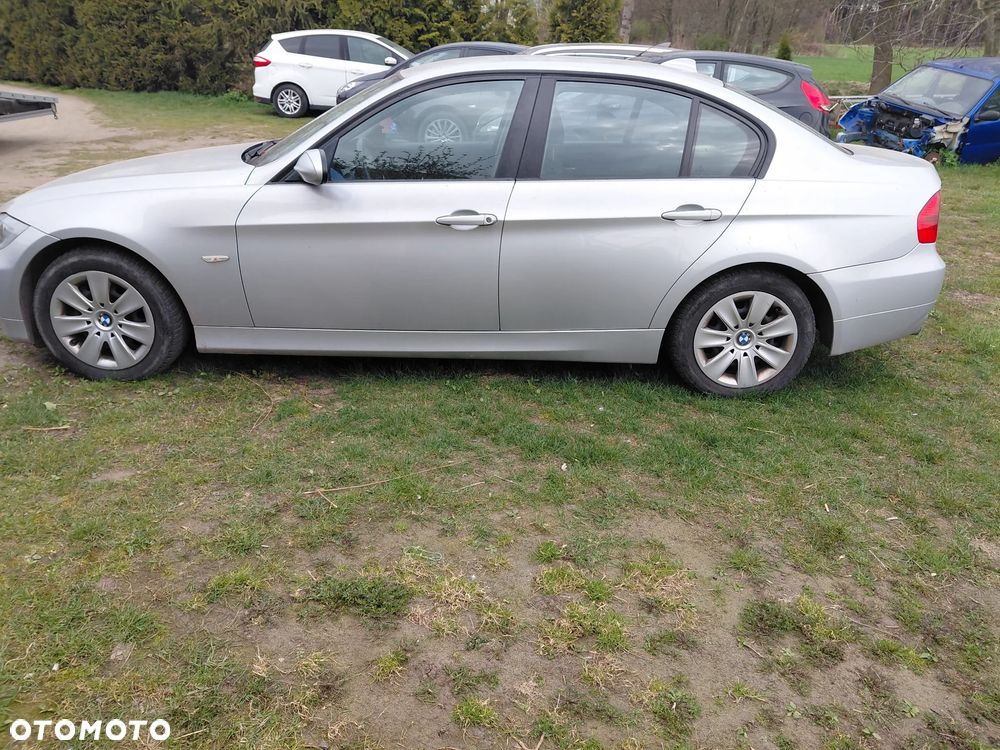 BMW Seria 3 320i - 2