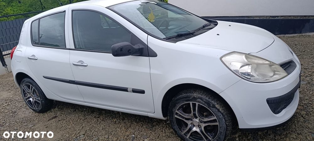 Renault Clio - 5