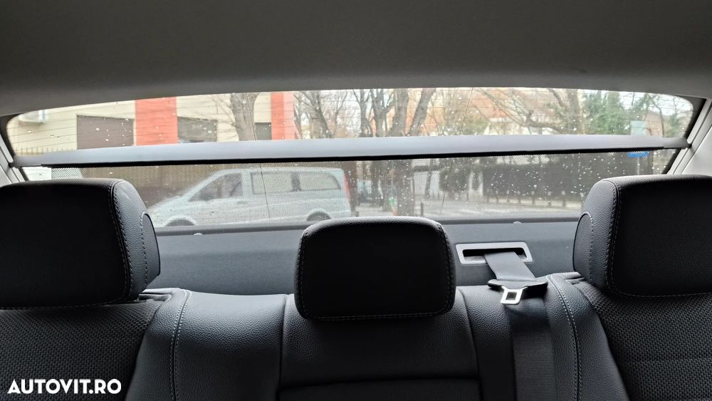 Mercedes-Benz E 220 d 4MATIC 9G-TRONIC Avantgarde - 9