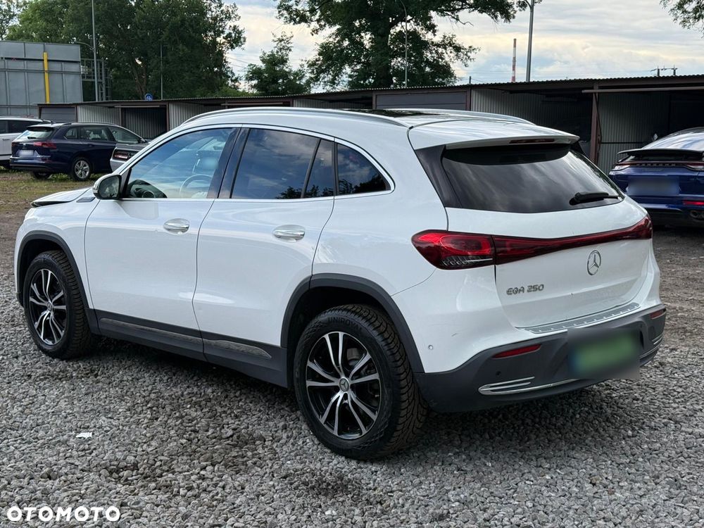 Mercedes-Benz EQA 250 66.5kWh Electric Art - 1