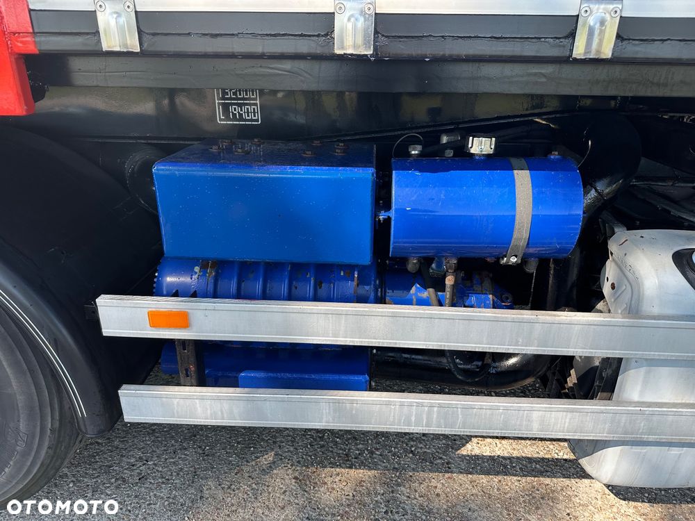 Volvo FH 500 8X2 WYWROTKA DO ZBOZA Z KOMPRESOREM - 29