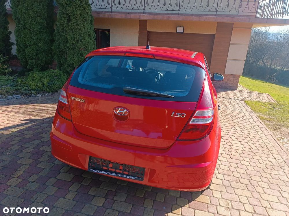 Hyundai i30 1.4 FIFA WM Edition - 9