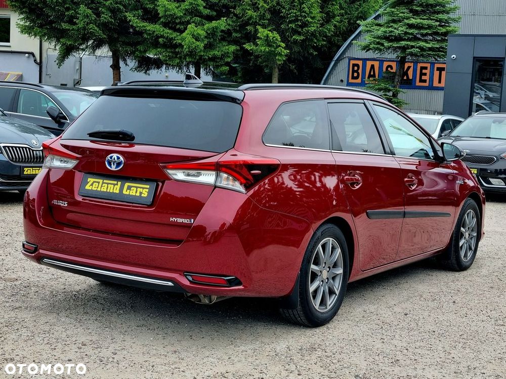 Toyota Auris Hybrid 135 Prestige - 5