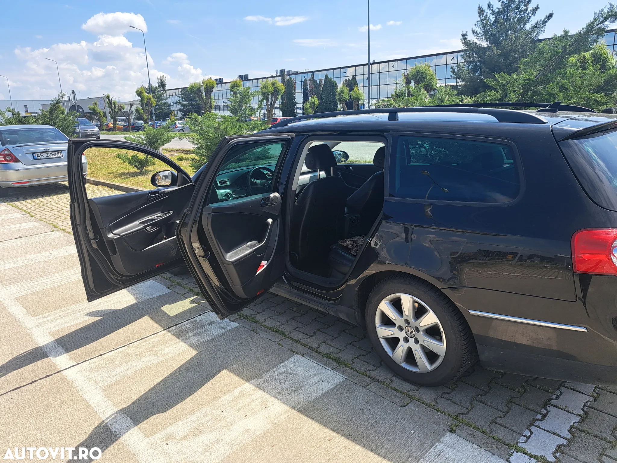 Volkswagen Passat Variant 2.0 Blue TDI DPF DSG Sportline - 4