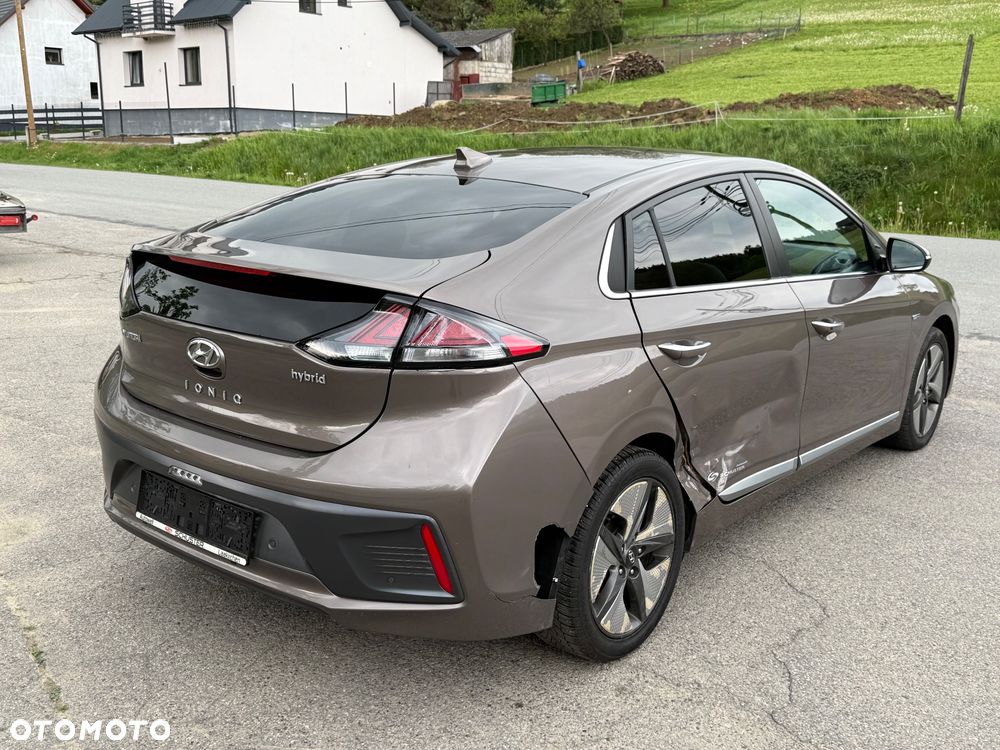 Hyundai IONIQ 1.6 GDI Premium - 6