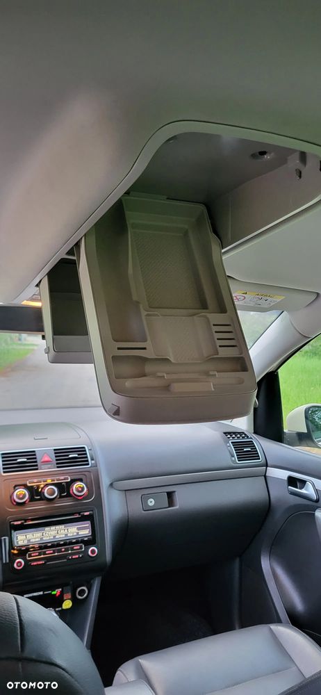 Volkswagen Touran - 20