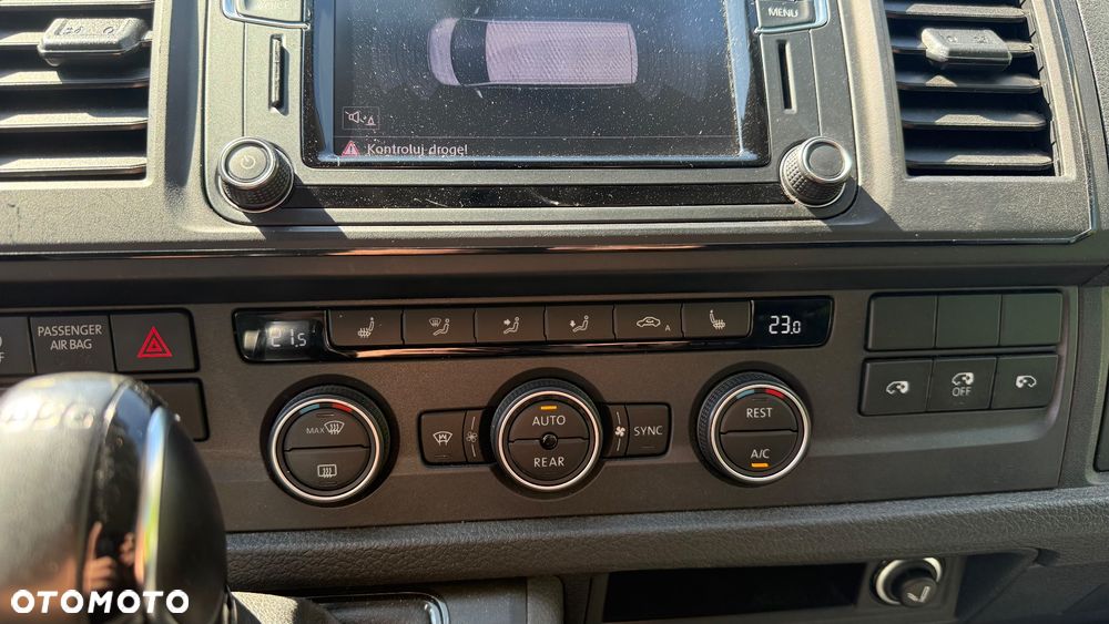 Volkswagen Caravelle - 19