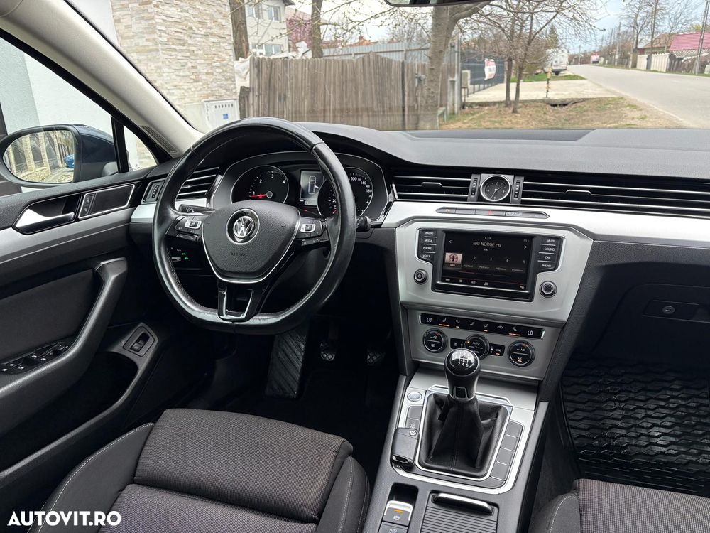 Volkswagen Passat 1.6 TDI (BlueMotion Technology) Comfortline - 16