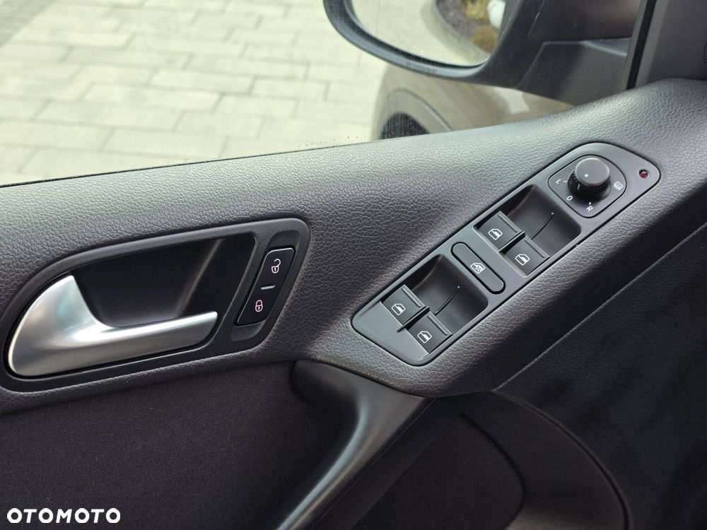 Volkswagen Tiguan - 11