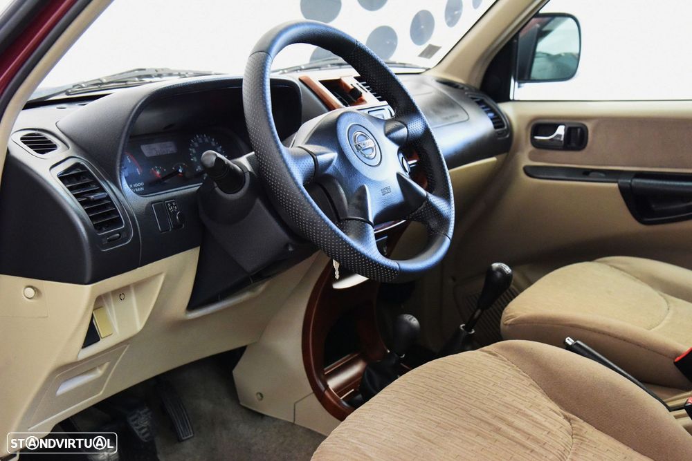 Nissan Terrano 3.0 TDi Luxury - 9