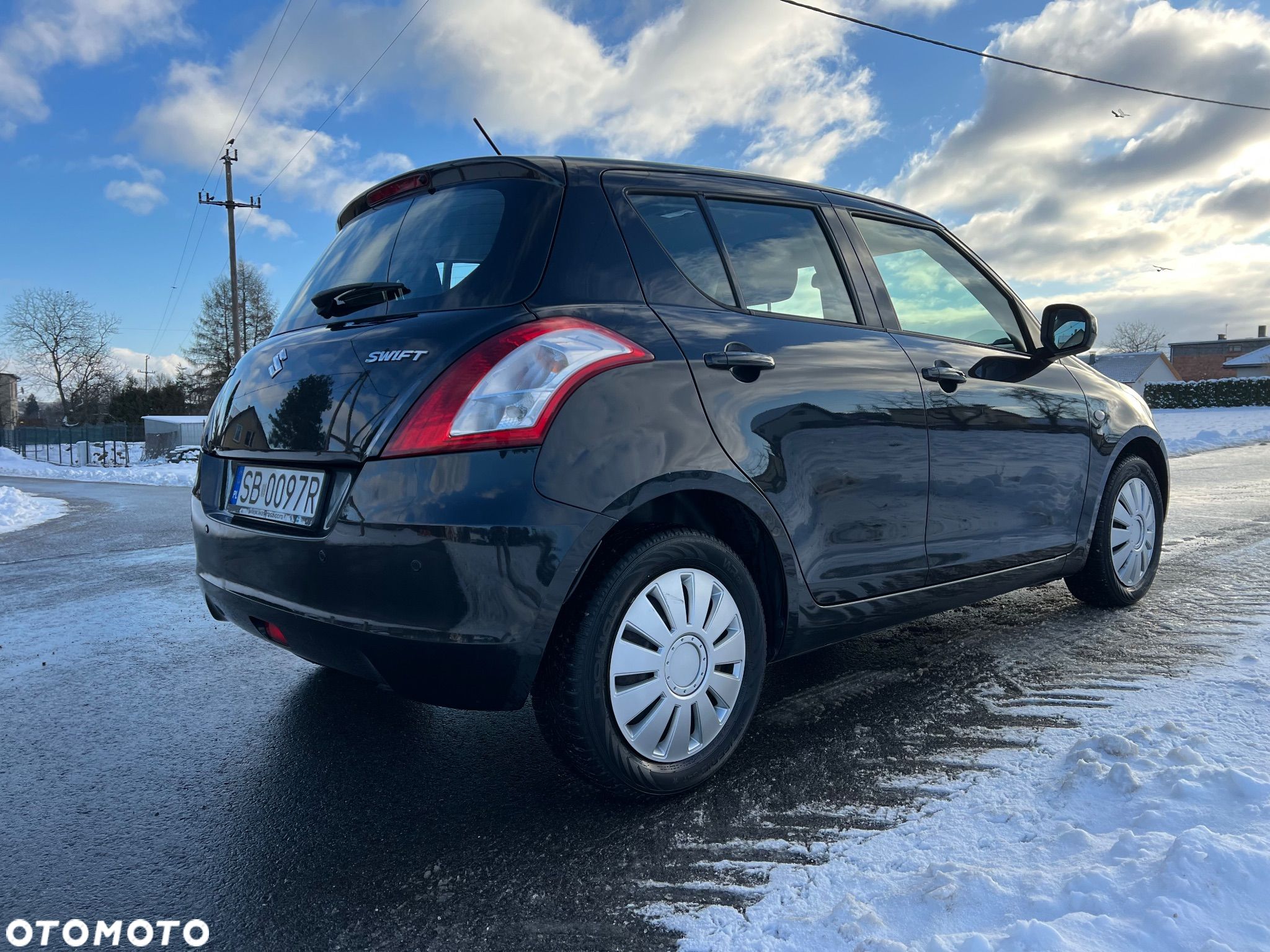 Suzuki Swift - 1