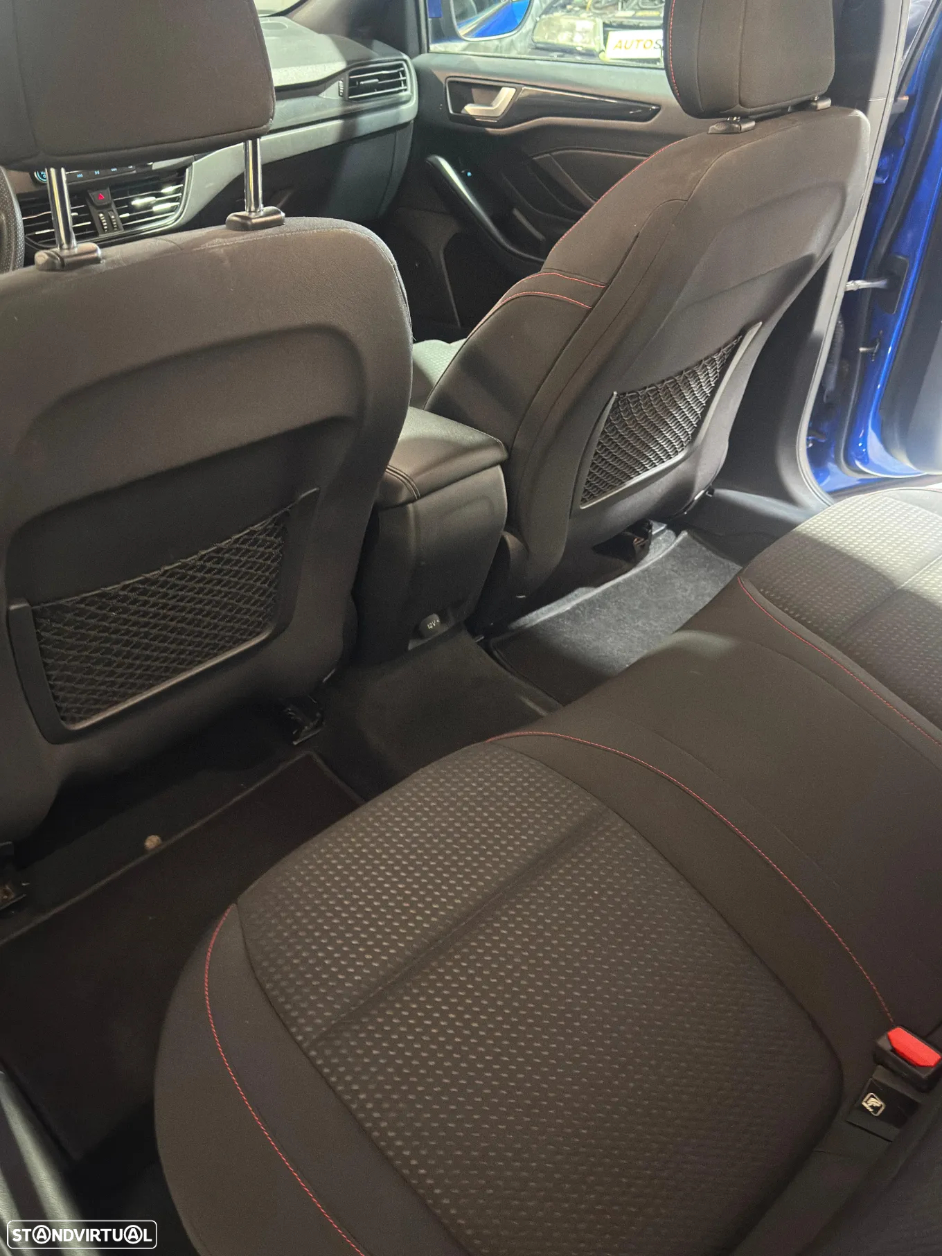 Ford Focus 1.0 EcoBoost MHEV ST-Line - 14