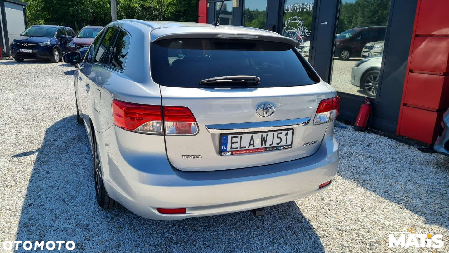Toyota Avensis - 38