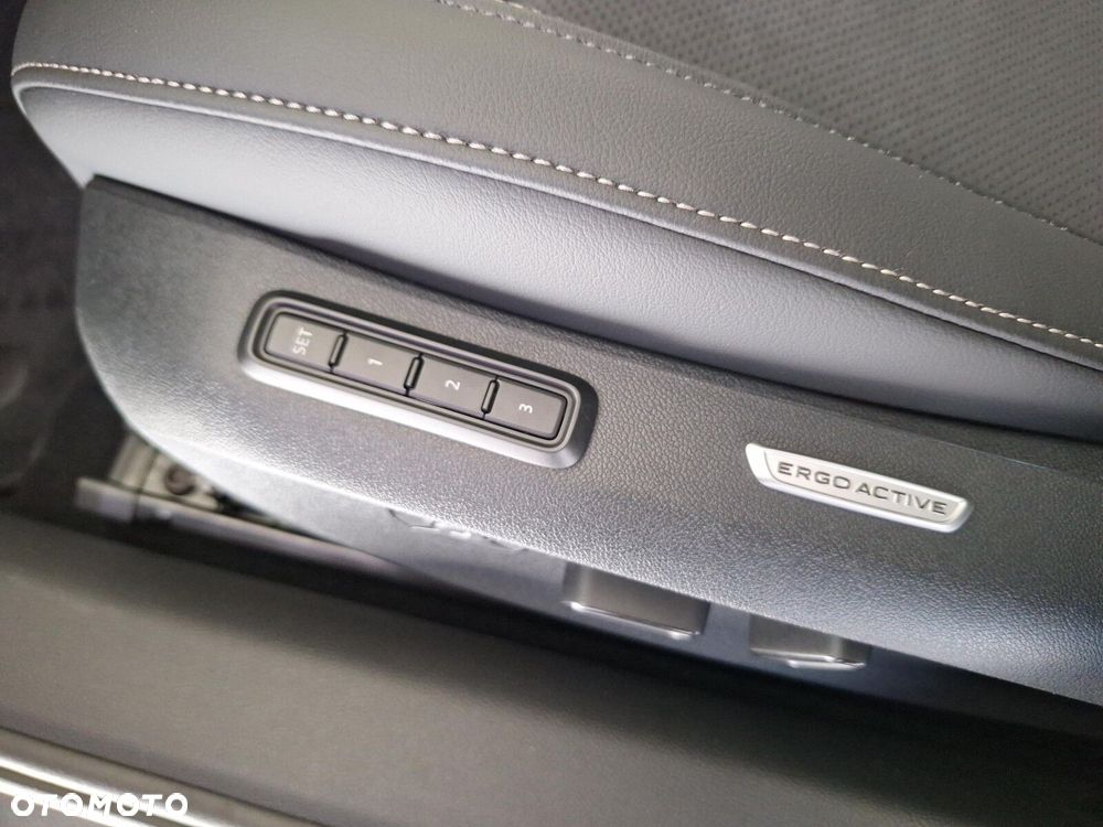 Volkswagen Passat - 31