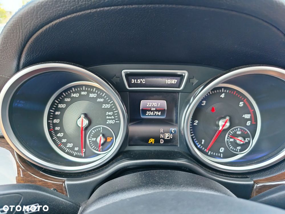 Mercedes-Benz GLS - 20